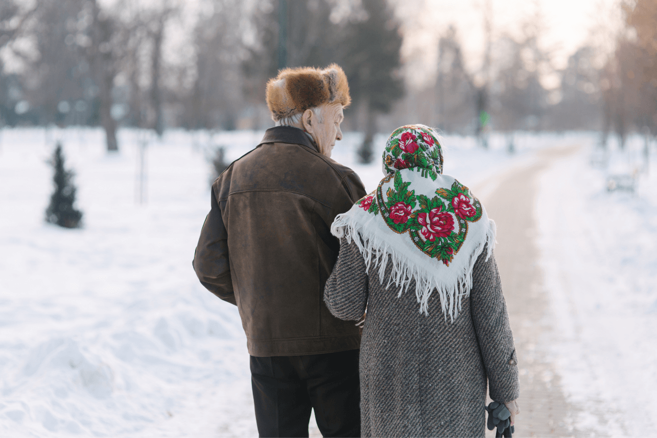 How Caregivers Can Help Seniors Overcome the Winter Blues banner image